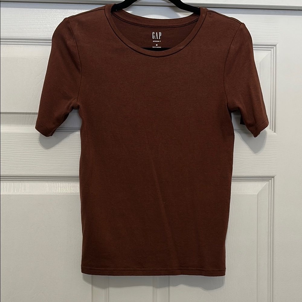 GAP Modern T